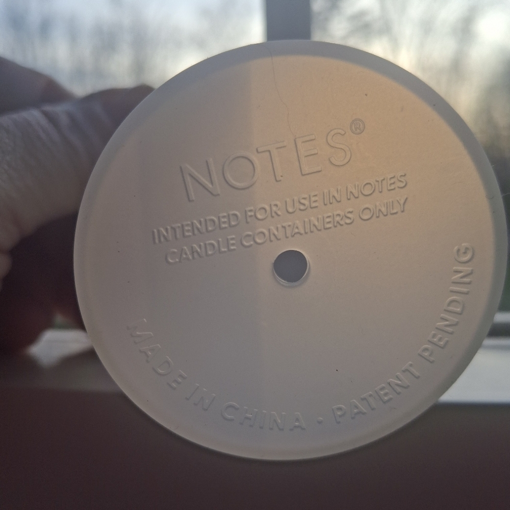 White Notes Candle - Picture 11 of 12